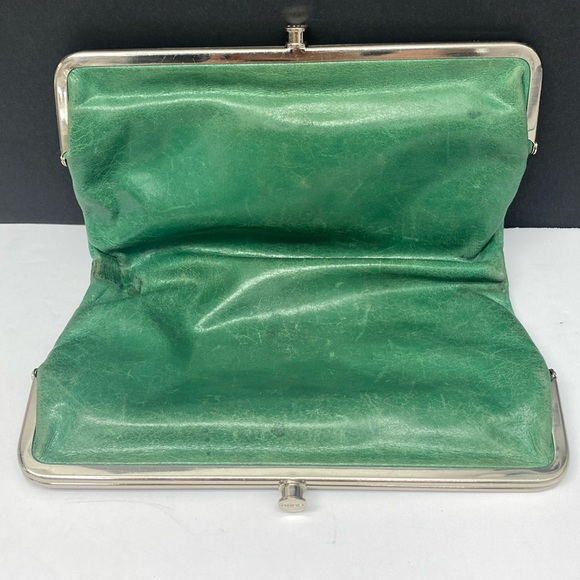 HOBO Lauren Green Bifold Leather Wallet - Picture 11 of 17